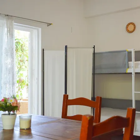 - Apartamento